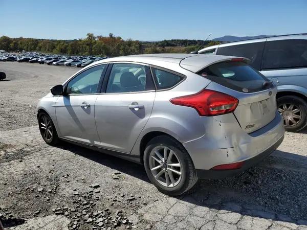1FADP3K27HL267892 2017 FORD FOCUS - Image 2