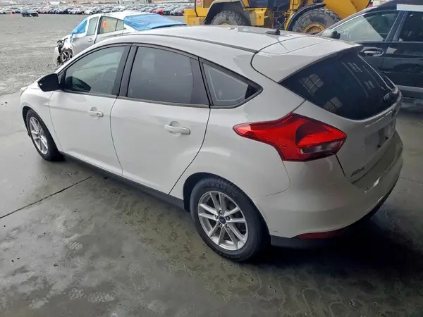 1FADP3K27HL268492 2017 FORD FOCUS - Image 2