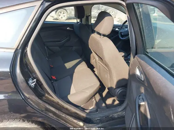 1FADP3K27HL274857 2017 FORD FOCUS - Image 8