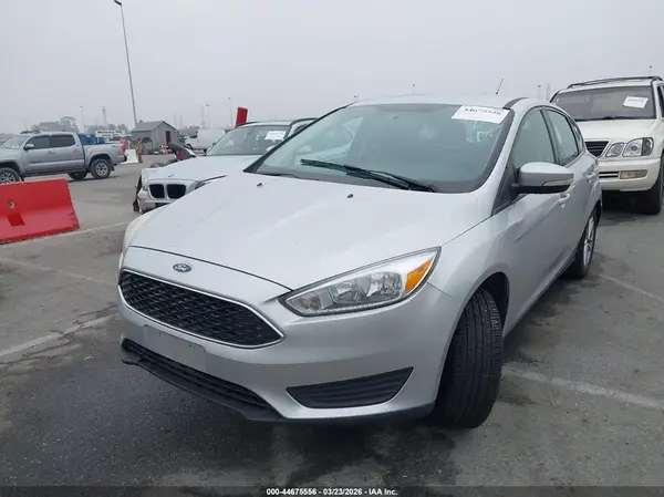 1FADP3K27HL278195 2017 FORD FOCUS - Image 2