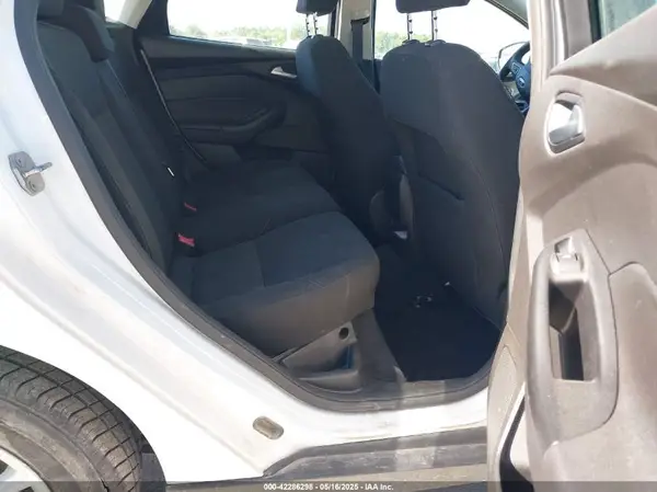 1FADP3K27HL278987 2017 FORD FOCUS - Image 8