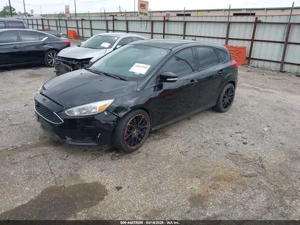 1FADP3K27HL283803 2017 FORD FOCUS - Image 2
