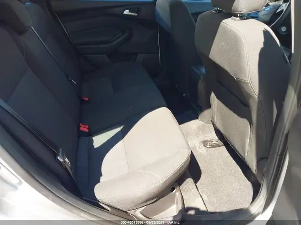1FADP3K27HL304939 2017 FORD FOCUS - Image 8