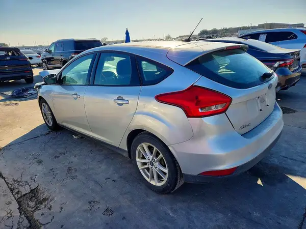 1FADP3K27HL328674 2017 FORD FOCUS - Image 2