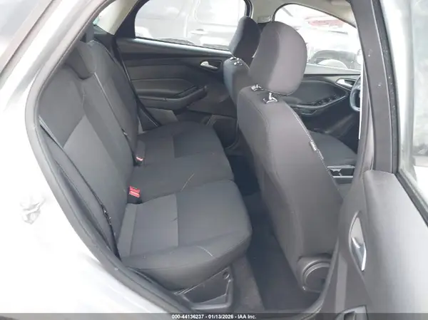 1FADP3K27HL330425 2017 FORD FOCUS - Image 8