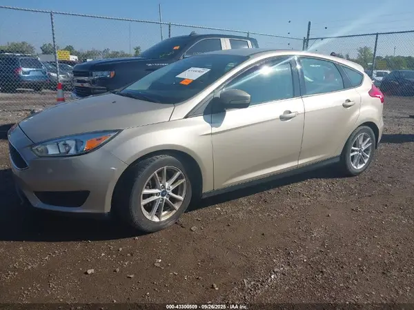 1FADP3K27HL340307 2017 FORD FOCUS - Image 2