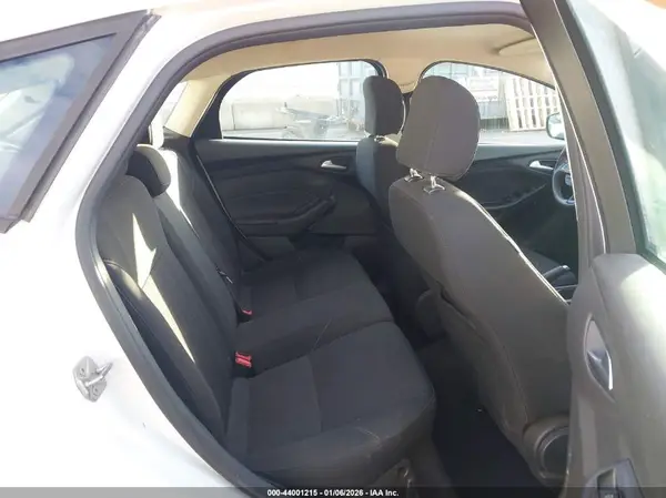 1FADP3K27HL343658 2017 FORD FOCUS - Image 8