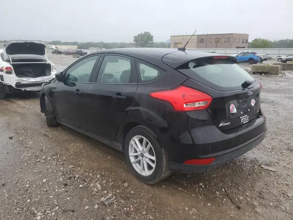 1FADP3K27JL206029 2018 FORD FOCUS - Image 2