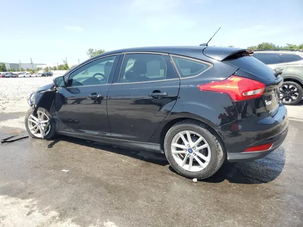 1FADP3K27JL209318 2018 FORD FOCUS - Image 2