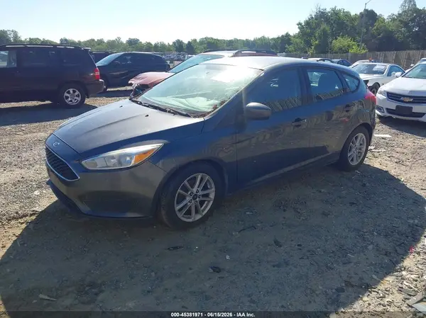 1FADP3K27JL214552 2018 FORD FOCUS - Image 2