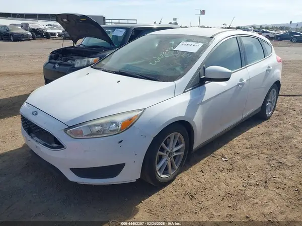 1FADP3K27JL224871 2018 FORD FOCUS - Image 2