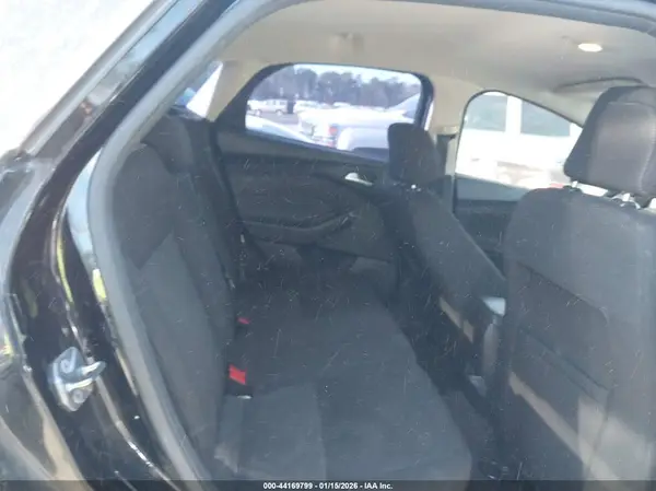 1FADP3K27JL227107 2018 FORD FOCUS - Image 8