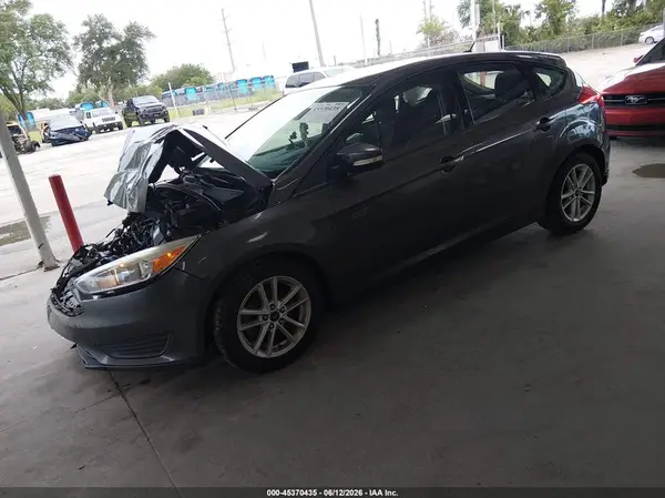 1FADP3K27JL236387 2018 FORD FOCUS - Image 2