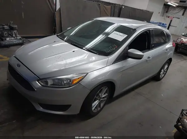 1FADP3K27JL262469 2018 FORD FOCUS - Image 2