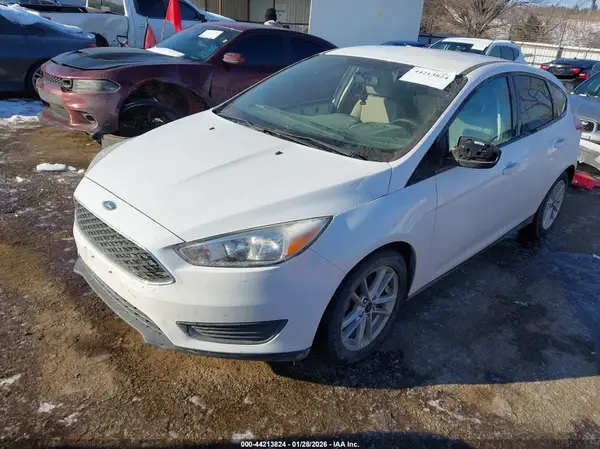 1FADP3K27JL271155 2018 FORD FOCUS - Image 2