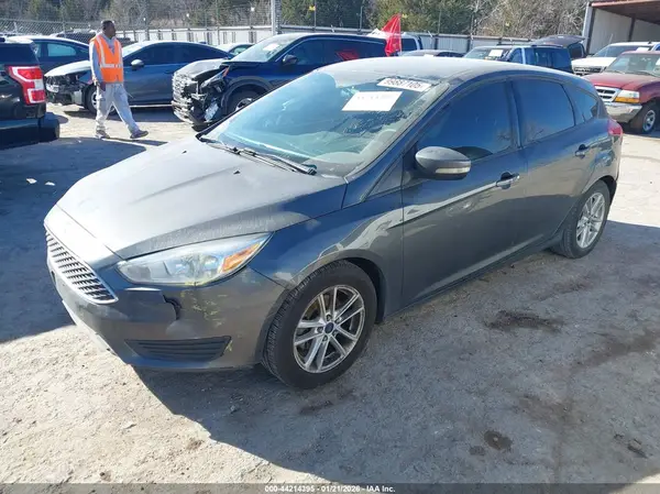 1FADP3K27JL278087 2018 FORD FOCUS - Image 2