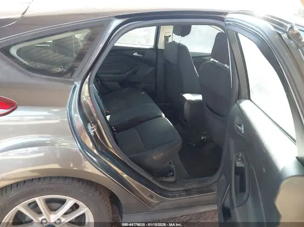 1FADP3K27JL284567 2018 FORD FOCUS - Image 8