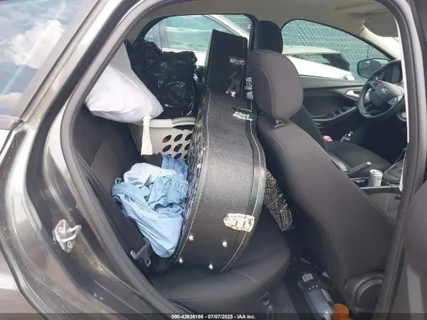 1FADP3K27JL286562 2018 FORD FOCUS - Image 8