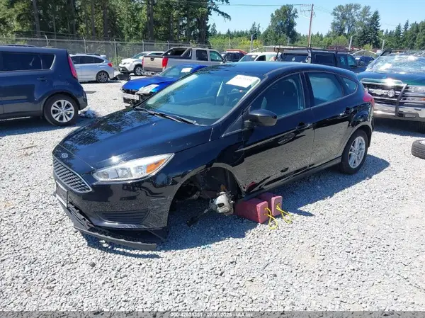 1FADP3K27JL288201 2018 FORD FOCUS - Image 2