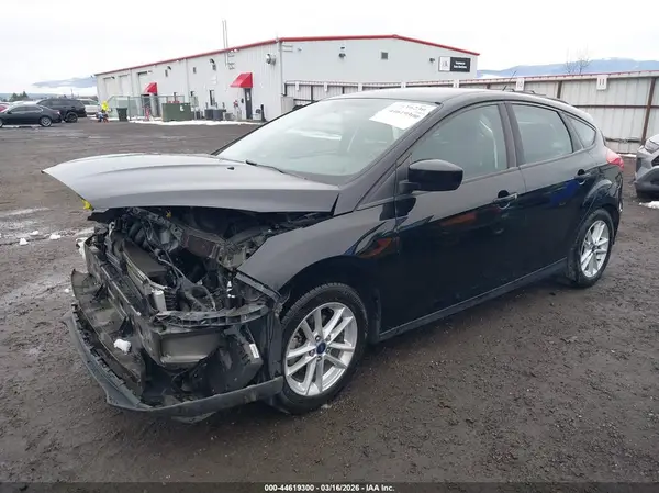 1FADP3K27JL300962 2018 FORD FOCUS - Image 2