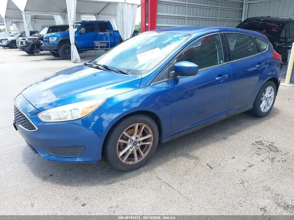 1FADP3K27JL301951 2018 FORD FOCUS - Image 2