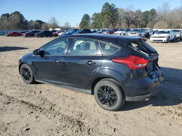 1FADP3K27JL305031 2018 FORD FOCUS - Image 2