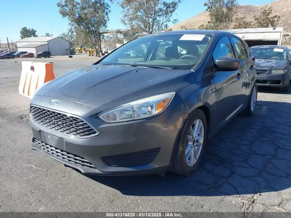 1FADP3K27JL313033 2018 FORD FOCUS - Image 2