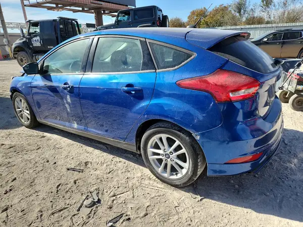 1FADP3K27JL315669 2018 FORD FOCUS - Image 2