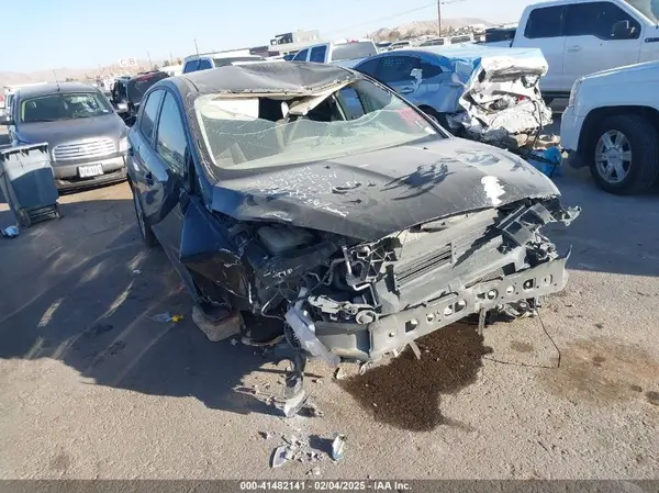 1FADP3K27JL322833 2018 FORD FOCUS - Image 1