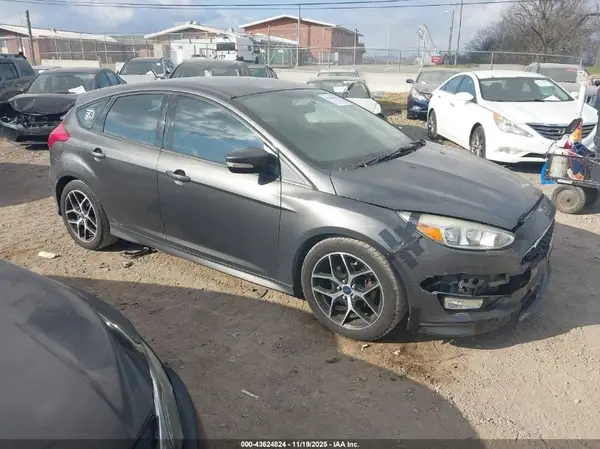 1FADP3K28GL201222 2016 FORD FOCUS - Image 1