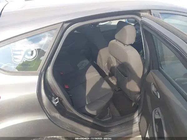 1FADP3K28GL201222 2016 FORD FOCUS - Image 8