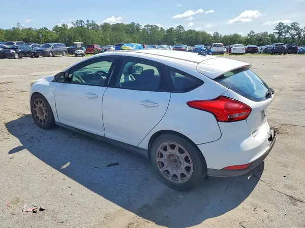 1FADP3K28GL204346 2016 FORD FOCUS - Image 2