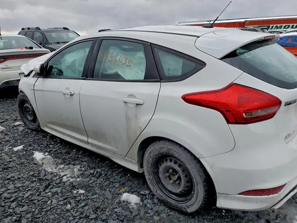 1FADP3K28GL209921 2016 FORD FOCUS - Image 2