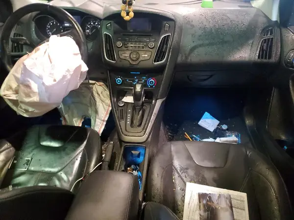 1FADP3K28GL222832 2016 FORD FOCUS - Image 8