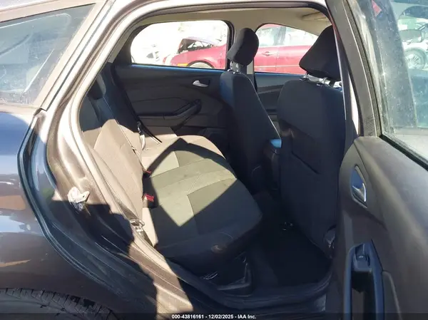 1FADP3K28GL241039 2016 FORD FOCUS - Image 8