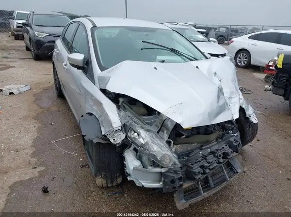 1FADP3K28GL245169 2016 FORD FOCUS - Image 1