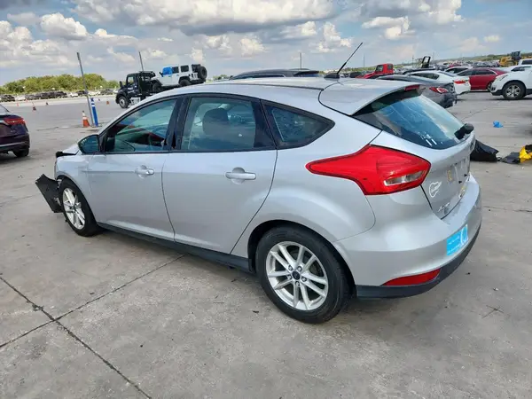 1FADP3K28GL252106 2016 FORD FOCUS - Image 2
