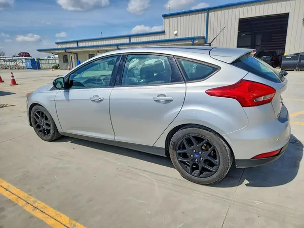 1FADP3K28GL257662 2016 FORD FOCUS - Image 2
