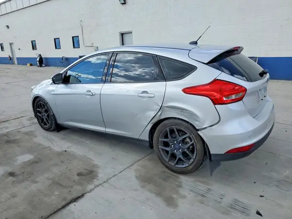 1FADP3K28GL288961 2016 FORD FOCUS - Image 2