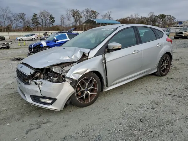 1FADP3K28GL289267 2016 FORD FOCUS - Image 1