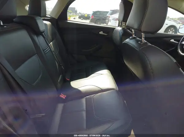 1FADP3K28GL307556 2016 FORD FOCUS - Image 8