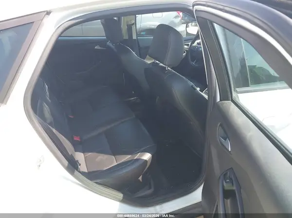 1FADP3K28GL311462 2016 FORD FOCUS - Image 8