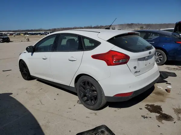 1FADP3K28GL326334 2016 FORD FOCUS - Image 2