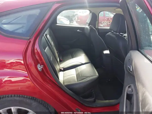 1FADP3K28GL332392 2016 FORD FOCUS - Image 8