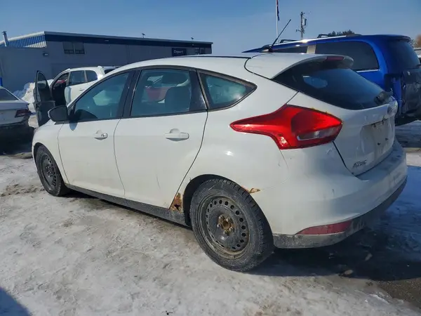1FADP3K28GL333560 2016 FORD FOCUS - Image 2
