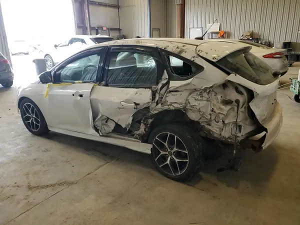 1FADP3K28GL369569 2016 FORD FOCUS - Image 2