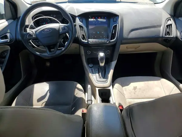 1FADP3K28GL392978 2016 FORD FOCUS - Image 8