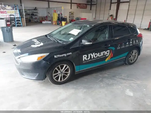 1FADP3K28GL393483 2016 FORD FOCUS - Image 2