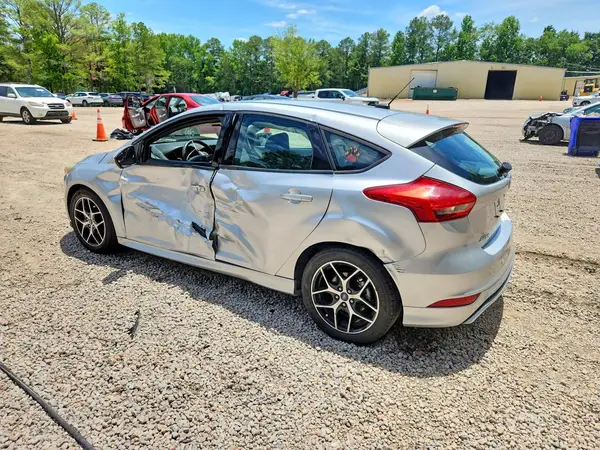 1FADP3K28GL402862 2016 FORD FOCUS - Image 2