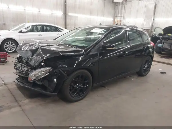 1FADP3K28HL214666 2017 FORD FOCUS - Image 2